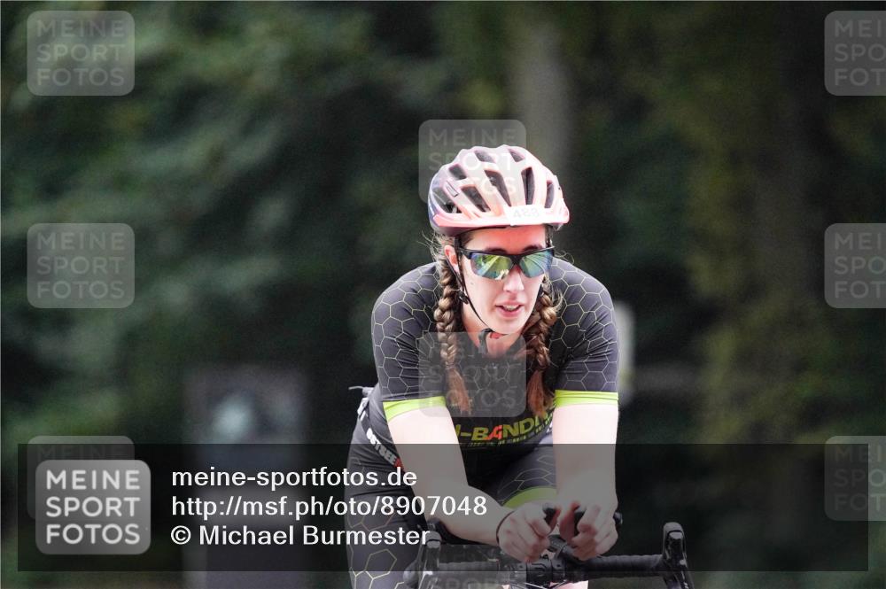 14.09.2025 - Stadtparktriathlon Michael Burmester http://msf.ph/oto/8907048 14.09.2025 09:16:05 Radfahren 311, 348, 357, 413, 414, 432, 434, 488 meine-sportfotos.de