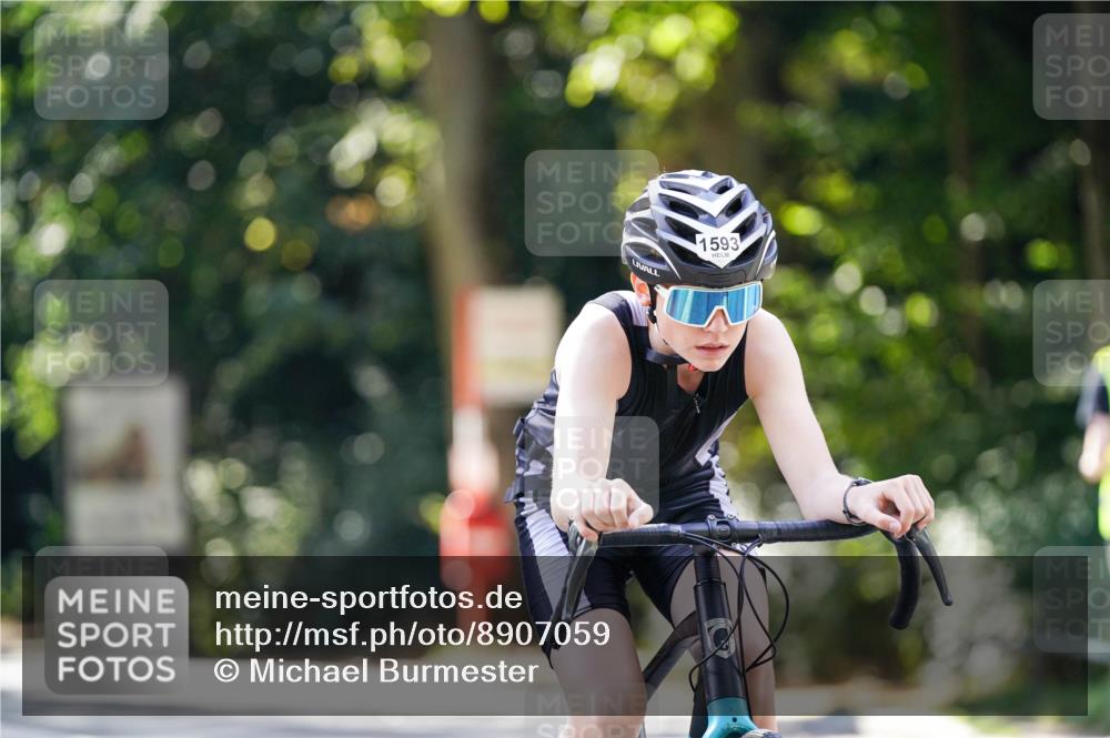 14.09.2025 - Stadtparktriathlon Michael Burmester http://msf.ph/oto/8907059 14.09.2025 13:32:08 Radfahren 1491, 1523, 1570, 1593, 1606 meine-sportfotos.de