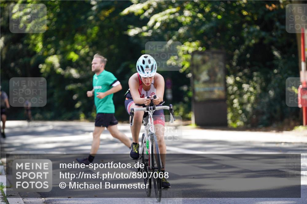 14.09.2025 - Stadtparktriathlon Michael Burmester http://msf.ph/oto/8907068 14.09.2025 13:32:14 Radfahren 1496, 1546, 1570, 1593, 1606 meine-sportfotos.de