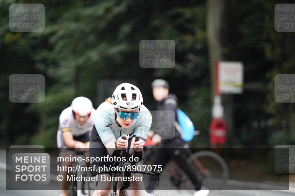 14.09.2025 - Stadtparktriathlon Michael Burmester http://msf.ph/oto/8907075 14.09.2025 09:16:21 Radfahren 328, 406, 478, 484 meine-sportfotos.de