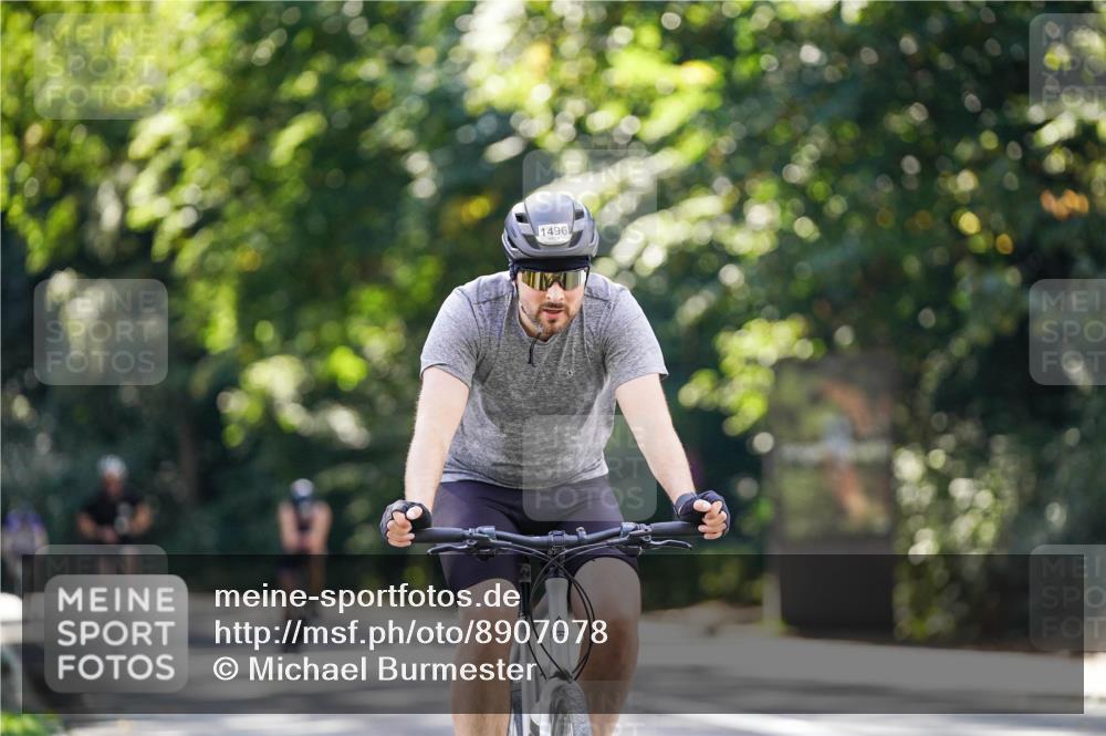 14.09.2025 - Stadtparktriathlon Michael Burmester http://msf.ph/oto/8907078 14.09.2025 13:32:19 Radfahren 1496, 1518, 1546, 1570, 1606 meine-sportfotos.de