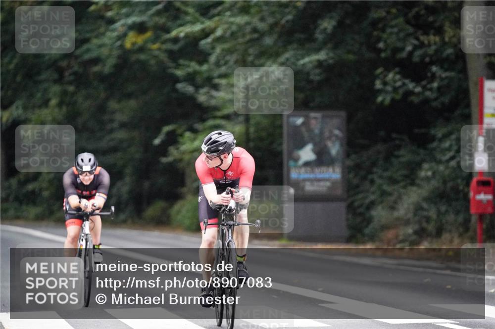 14.09.2025 - Stadtparktriathlon Michael Burmester http://msf.ph/oto/8907083 14.09.2025 09:16:28 Radfahren 328, 330, 367, 478 meine-sportfotos.de