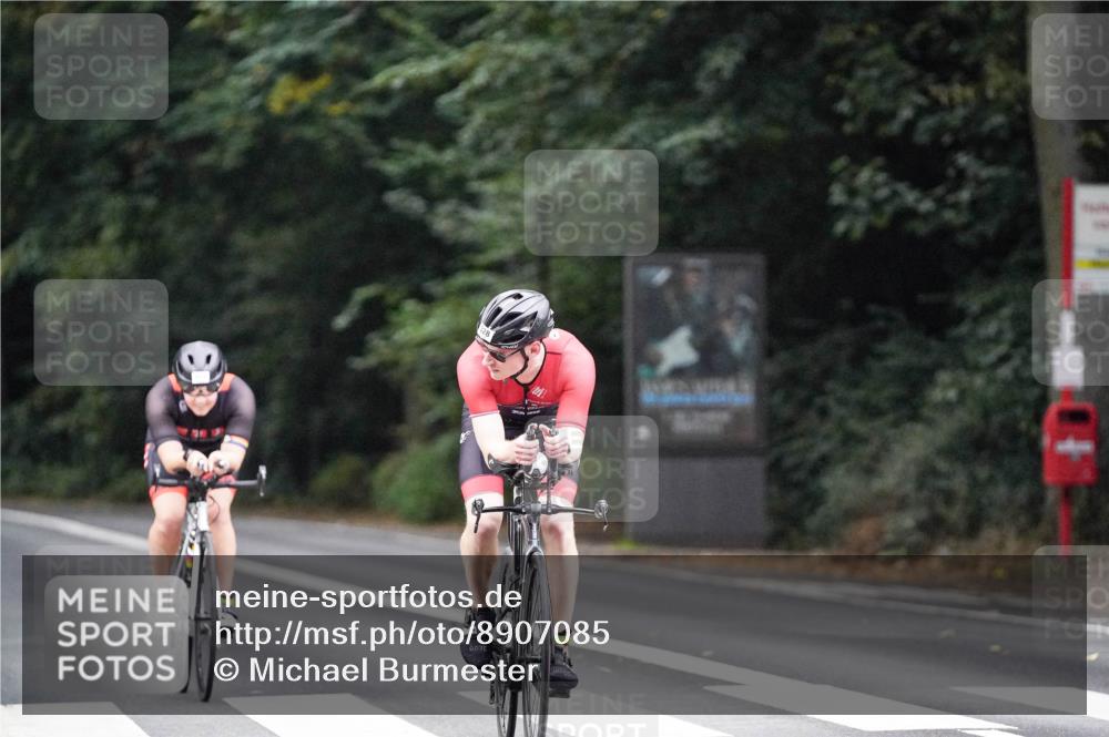 14.09.2025 - Stadtparktriathlon Michael Burmester http://msf.ph/oto/8907085 14.09.2025 09:16:28 Radfahren 328, 330, 367, 478 meine-sportfotos.de