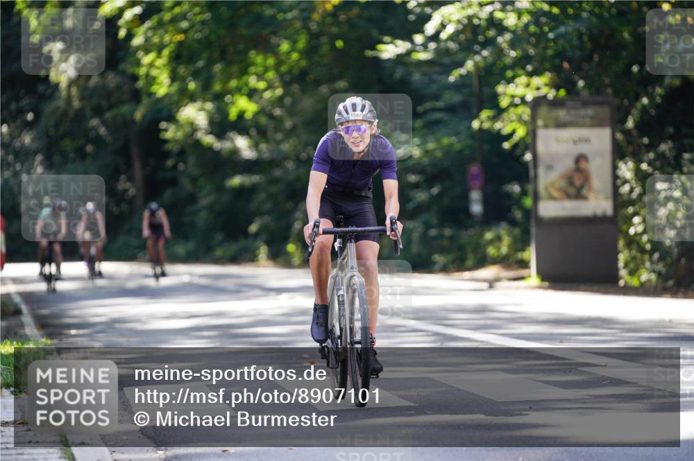 14.09.2025 - Stadtparktriathlon Michael Burmester http://msf.ph/oto/8907101 14.09.2025 13:32:37 Radfahren 1475, 1531, 1561, 1597 meine-sportfotos.de