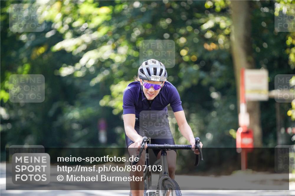 14.09.2025 - Stadtparktriathlon Michael Burmester http://msf.ph/oto/8907103 14.09.2025 13:32:38 Radfahren 1475, 1531, 1544, 1557, 1561, 1597 meine-sportfotos.de