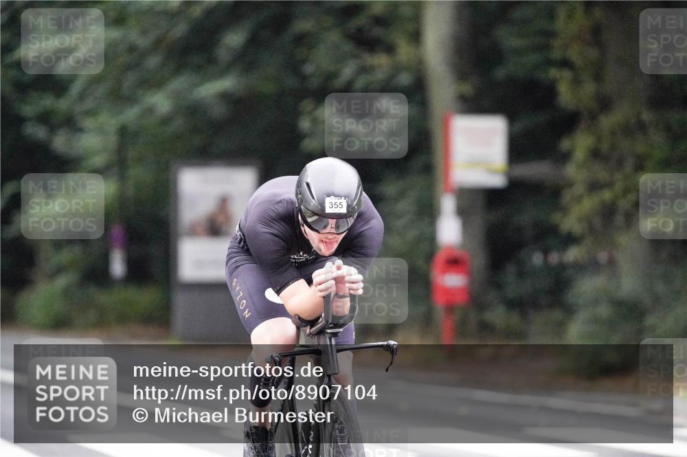 14.09.2025 - Stadtparktriathlon Michael Burmester http://msf.ph/oto/8907104 14.09.2025 09:16:38 Radfahren 330, 336, 351, 355, 367, 372, 399, 435, 460, 462, 501 meine-sportfotos.de