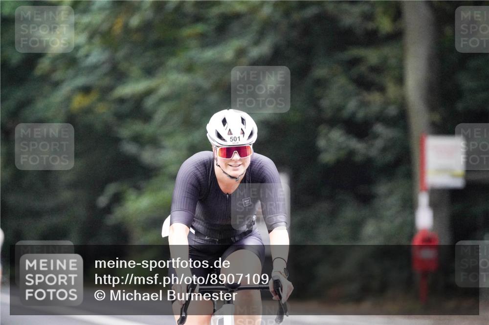 14.09.2025 - Stadtparktriathlon Michael Burmester http://msf.ph/oto/8907109 14.09.2025 09:16:39 Radfahren 330, 336, 351, 355, 367, 372, 399, 435, 460, 462, 501 meine-sportfotos.de