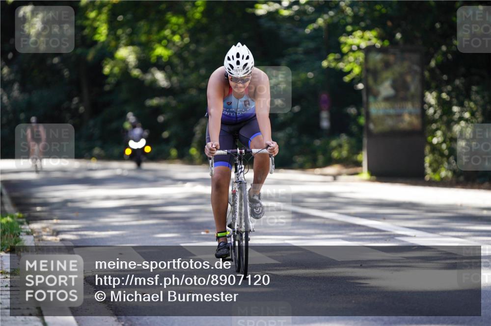 14.09.2025 - Stadtparktriathlon Michael Burmester http://msf.ph/oto/8907120 14.09.2025 13:32:53 Radfahren 1541, 1559, 1563, 1615 meine-sportfotos.de