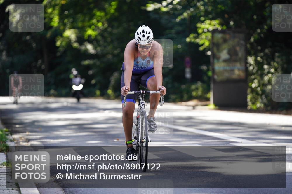 14.09.2025 - Stadtparktriathlon Michael Burmester http://msf.ph/oto/8907122 14.09.2025 13:32:53 Radfahren 1541, 1559, 1563, 1615 meine-sportfotos.de