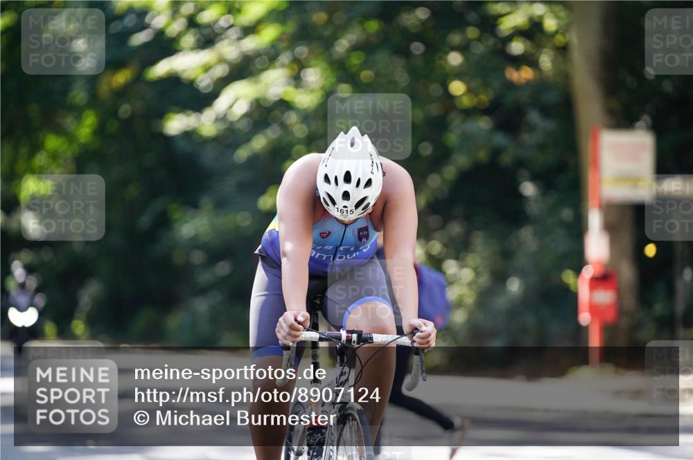 14.09.2025 - Stadtparktriathlon Michael Burmester http://msf.ph/oto/8907124 14.09.2025 13:32:54 Radfahren 1541, 1559, 1615 meine-sportfotos.de