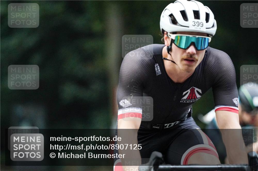 14.09.2025 - Stadtparktriathlon Michael Burmester http://msf.ph/oto/8907125 14.09.2025 09:16:46 Radfahren 303, 336, 351, 372, 399, 435, 453, 457, 460, 462 meine-sportfotos.de