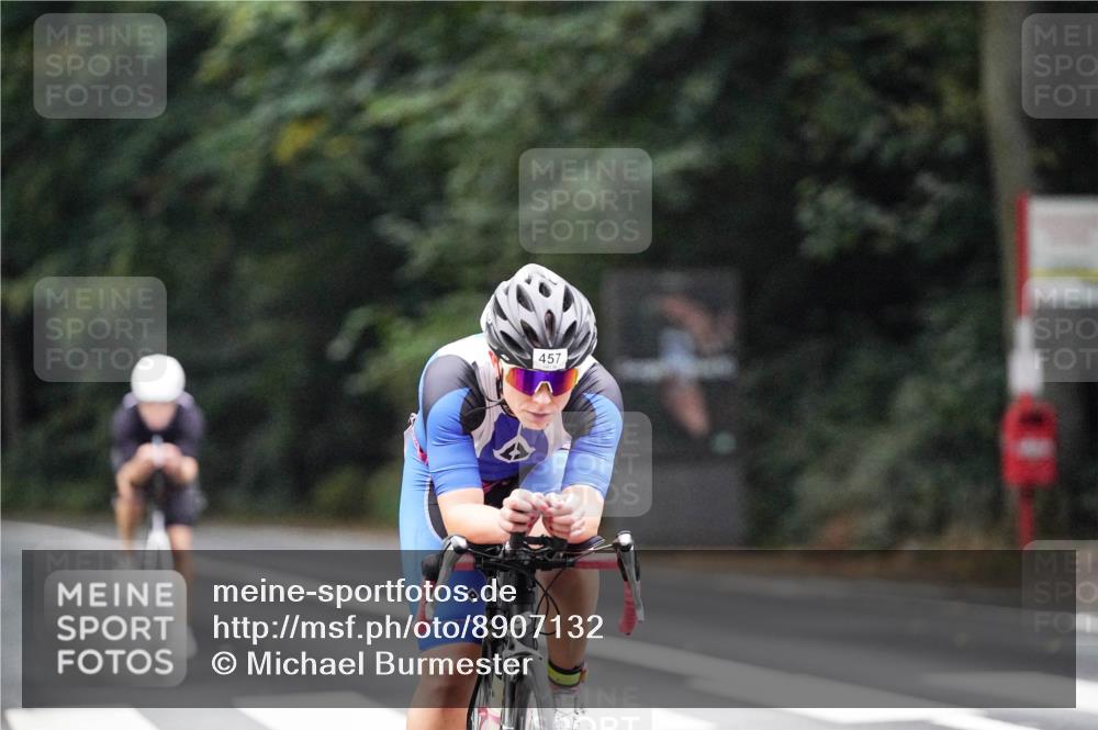 14.09.2025 - Stadtparktriathlon Michael Burmester http://msf.ph/oto/8907132 14.09.2025 09:16:49 Radfahren 303, 350, 372, 399, 435, 453, 457, 460, 462 meine-sportfotos.de