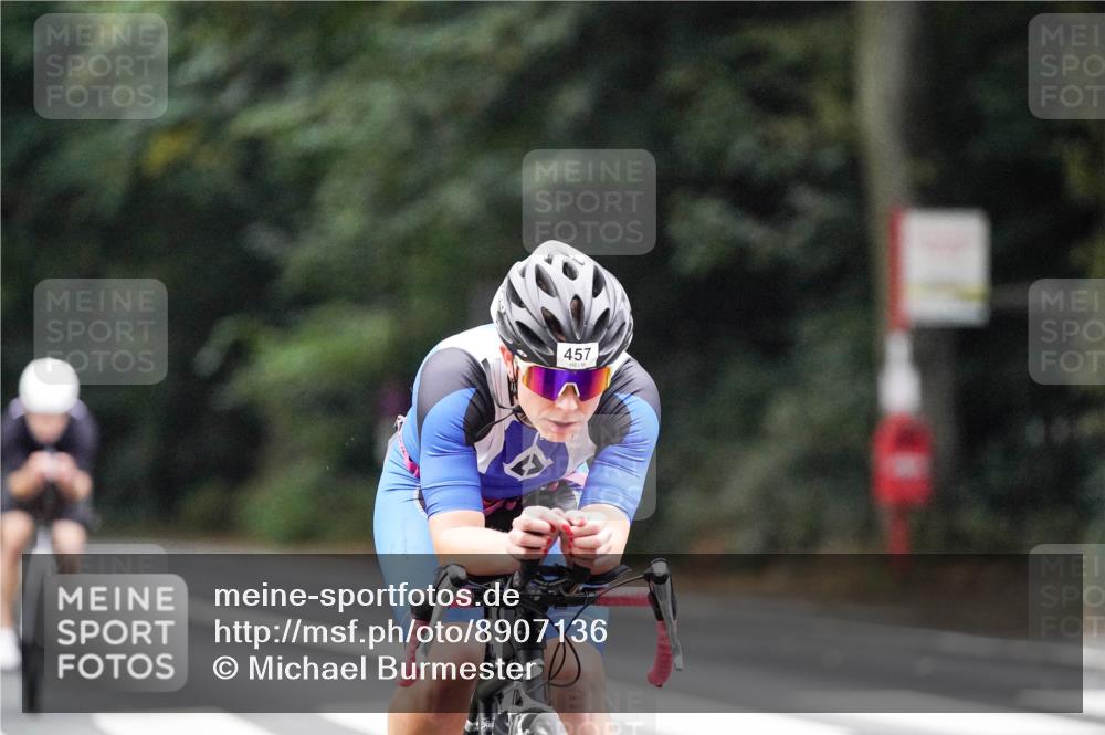 14.09.2025 - Stadtparktriathlon Michael Burmester http://msf.ph/oto/8907136 14.09.2025 09:16:49 Radfahren 303, 350, 372, 399, 435, 453, 457, 460, 462 meine-sportfotos.de