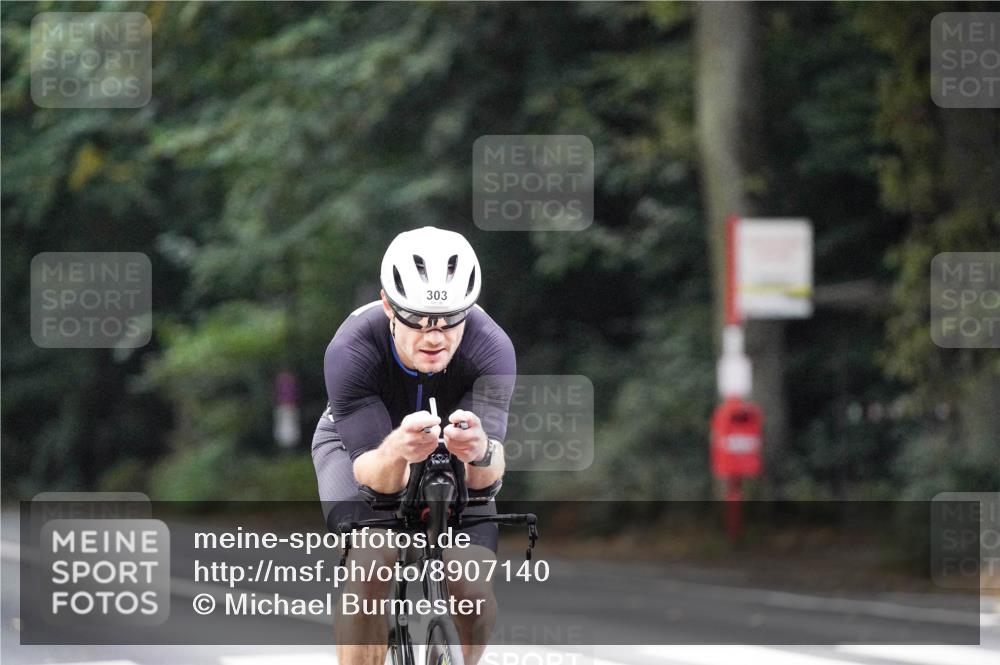 14.09.2025 - Stadtparktriathlon Michael Burmester http://msf.ph/oto/8907140 14.09.2025 09:16:50 Radfahren 303, 350, 372, 399, 435, 453, 457, 460, 462 meine-sportfotos.de