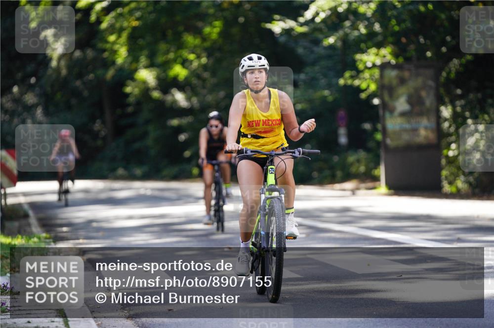 14.09.2025 - Stadtparktriathlon Michael Burmester http://msf.ph/oto/8907155 14.09.2025 13:33:23 Radfahren 1529, 1532, 1569, 1574 meine-sportfotos.de