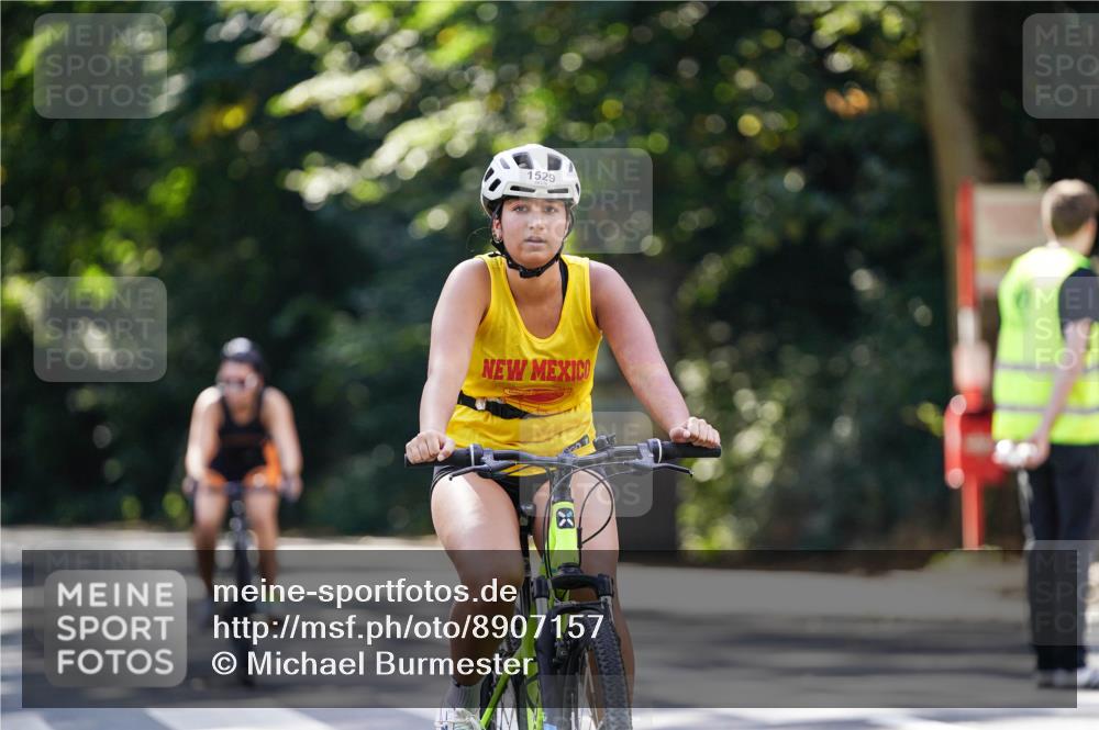 14.09.2025 - Stadtparktriathlon Michael Burmester http://msf.ph/oto/8907157 14.09.2025 13:33:24 Radfahren 1529, 1532, 1569, 1574 meine-sportfotos.de