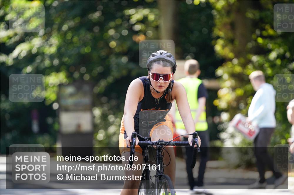 14.09.2025 - Stadtparktriathlon Michael Burmester http://msf.ph/oto/8907161 14.09.2025 13:33:26 Radfahren 1529, 1532, 1569, 1574 meine-sportfotos.de
