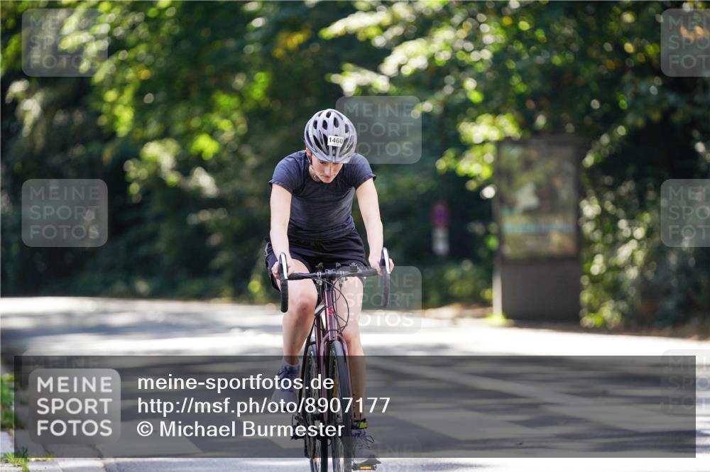 14.09.2025 - Stadtparktriathlon Michael Burmester http://msf.ph/oto/8907177 14.09.2025 13:33:51 Radfahren 1460, 1462, 1517, 1526 meine-sportfotos.de