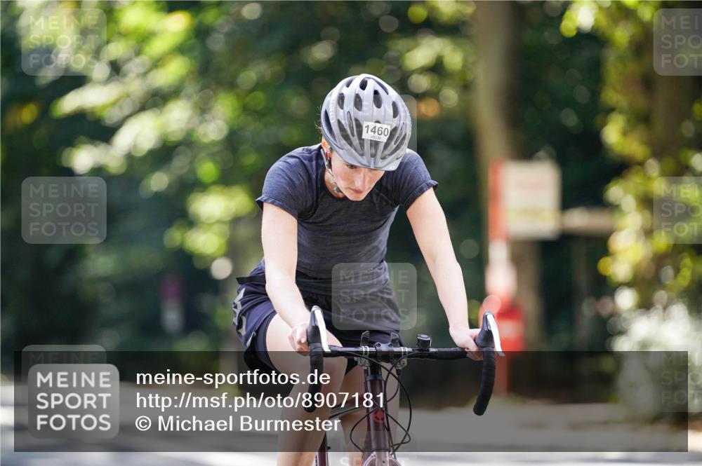 14.09.2025 - Stadtparktriathlon Michael Burmester http://msf.ph/oto/8907181 14.09.2025 13:33:52 Radfahren 1460, 1462, 1517, 1526 meine-sportfotos.de