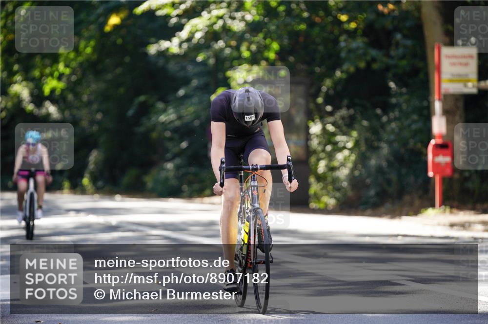 14.09.2025 - Stadtparktriathlon Michael Burmester http://msf.ph/oto/8907182 14.09.2025 13:34:05 Radfahren 1522, 1558, 1568 meine-sportfotos.de