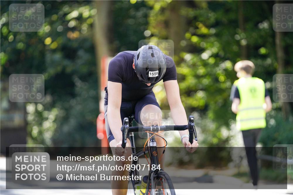 14.09.2025 - Stadtparktriathlon Michael Burmester http://msf.ph/oto/8907184 14.09.2025 13:34:06 Radfahren 1522, 1558, 1568 meine-sportfotos.de