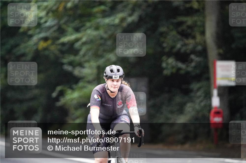 14.09.2025 - Stadtparktriathlon Michael Burmester http://msf.ph/oto/8907191 14.09.2025 09:17:24 Radfahren 313, 335, 387, 416, 421, 436 meine-sportfotos.de