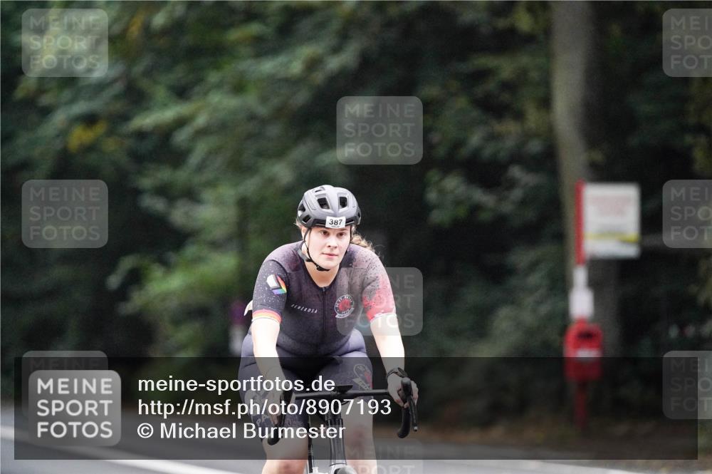 14.09.2025 - Stadtparktriathlon Michael Burmester http://msf.ph/oto/8907193 14.09.2025 09:17:24 Radfahren 313, 335, 387, 416, 421, 436 meine-sportfotos.de