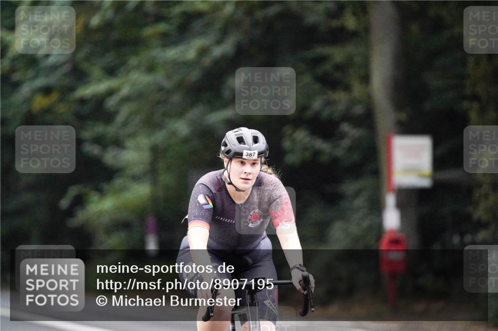 14.09.2025 - Stadtparktriathlon Michael Burmester http://msf.ph/oto/8907195 14.09.2025 09:17:25 Radfahren 313, 335, 387, 416, 421, 436 meine-sportfotos.de