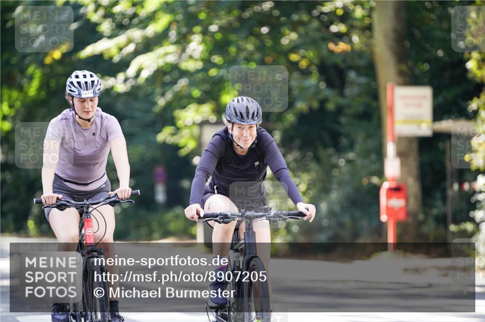 14.09.2025 - Stadtparktriathlon Michael Burmester http://msf.ph/oto/8907205 14.09.2025 13:34:26 Radfahren 1427, 1442, 1454, 1467, 1474, 1507, 1515, 1537 meine-sportfotos.de