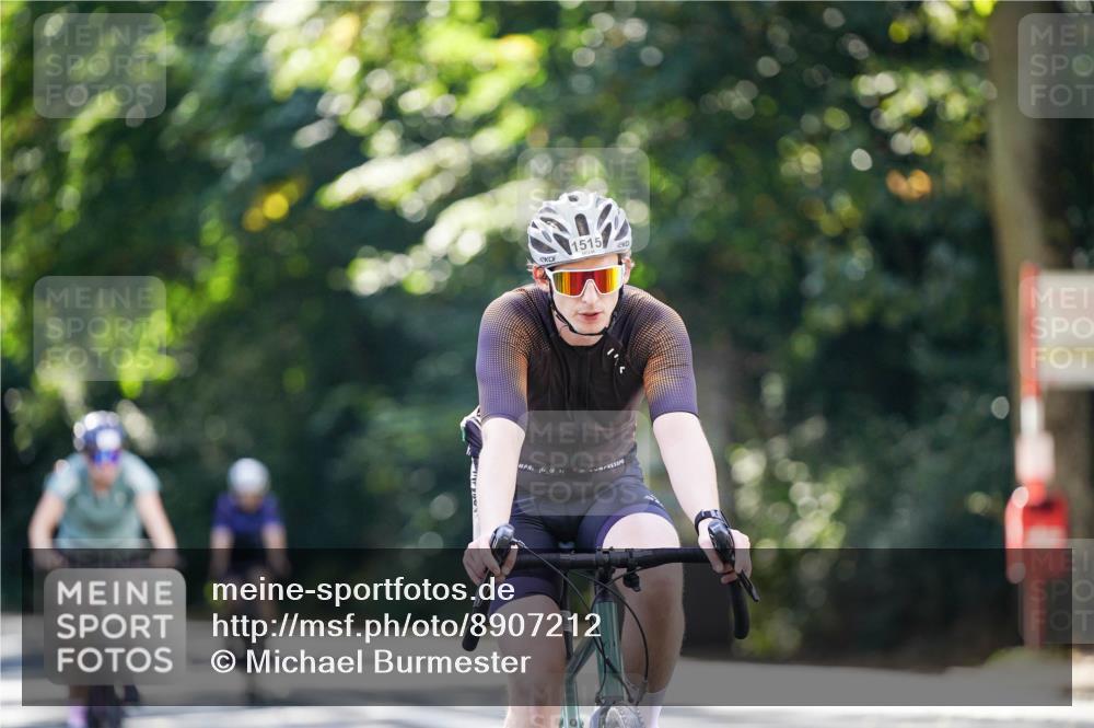 14.09.2025 - Stadtparktriathlon Michael Burmester http://msf.ph/oto/8907212 14.09.2025 13:34:29 Radfahren 1427, 1442, 1454, 1467, 1474, 1507, 1515, 1537, 1591 meine-sportfotos.de
