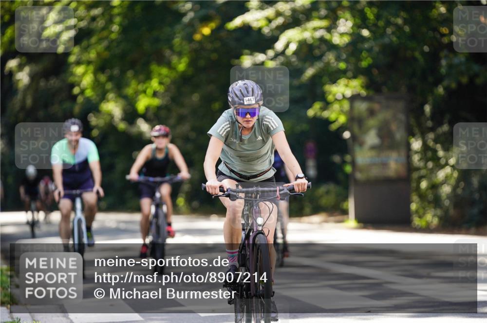 14.09.2025 - Stadtparktriathlon Michael Burmester http://msf.ph/oto/8907214 14.09.2025 13:34:31 Radfahren 1427, 1442, 1454, 1467, 1474, 1507, 1515, 1537, 1591 meine-sportfotos.de