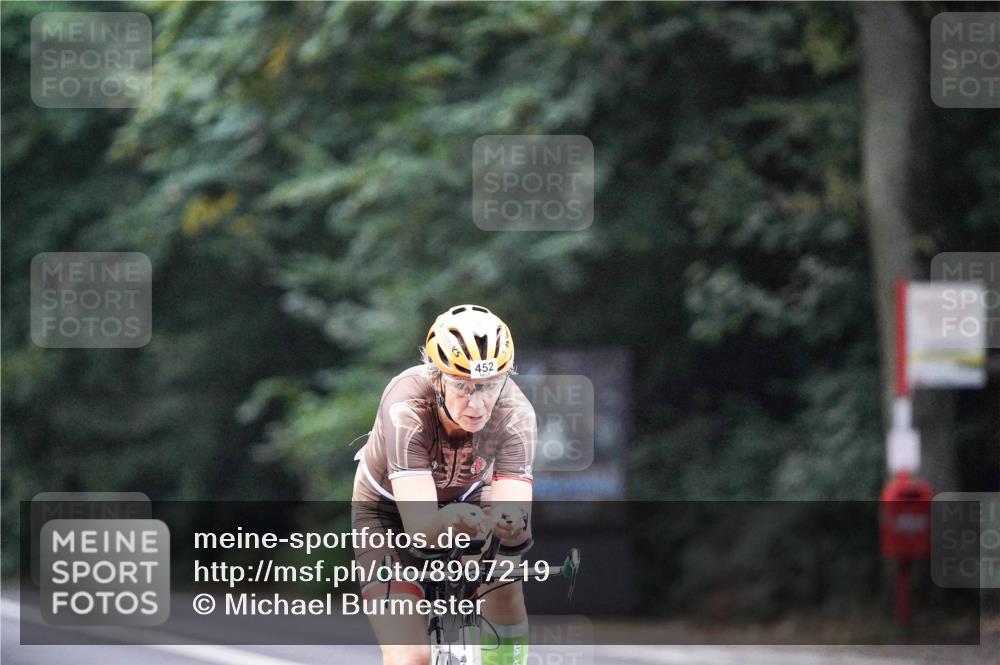 14.09.2025 - Stadtparktriathlon Michael Burmester http://msf.ph/oto/8907219 14.09.2025 09:17:38 Radfahren 331, 394, 402, 452 meine-sportfotos.de