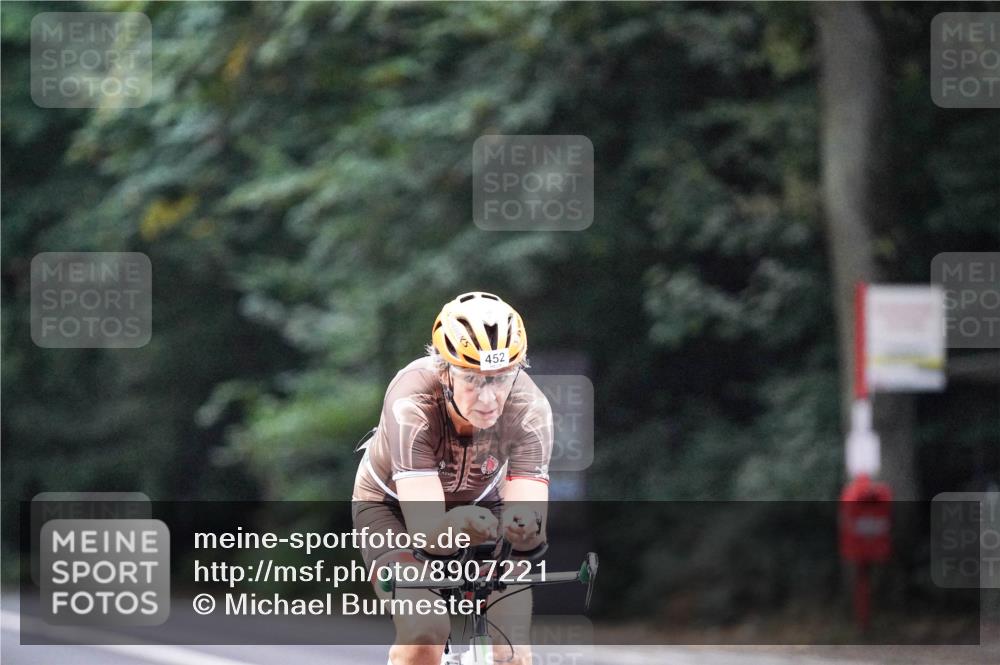 14.09.2025 - Stadtparktriathlon Michael Burmester http://msf.ph/oto/8907221 14.09.2025 09:17:38 Radfahren 331, 394, 402, 452 meine-sportfotos.de