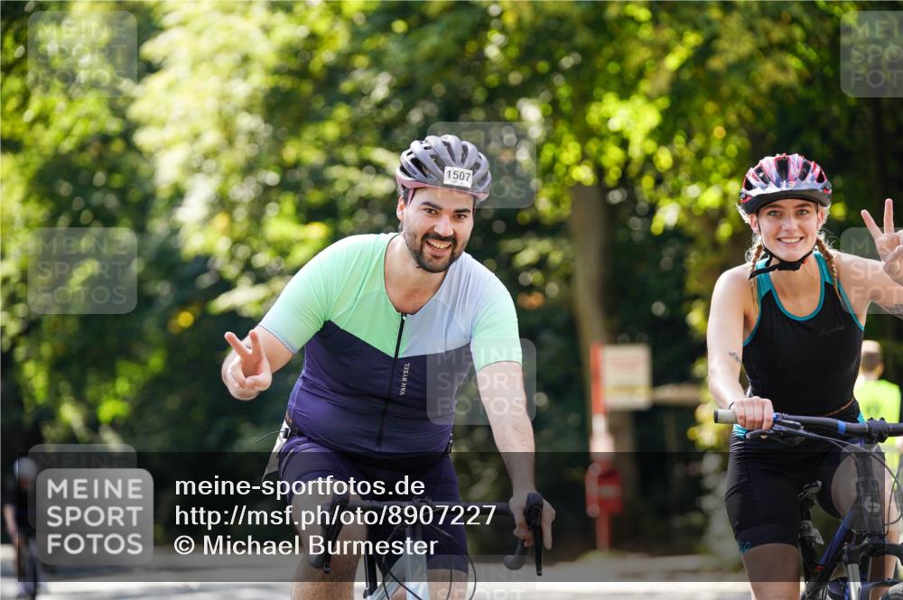 14.09.2025 - Stadtparktriathlon Michael Burmester http://msf.ph/oto/8907227 14.09.2025 13:34:34 Radfahren 1442, 1454, 1467, 1498, 1507, 1515, 1553, 1583, 1591 meine-sportfotos.de