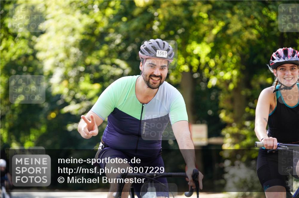 14.09.2025 - Stadtparktriathlon Michael Burmester http://msf.ph/oto/8907229 14.09.2025 13:34:34 Radfahren 1442, 1454, 1467, 1498, 1507, 1515, 1553, 1583, 1591 meine-sportfotos.de