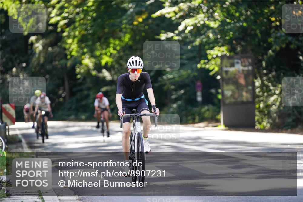 14.09.2025 - Stadtparktriathlon Michael Burmester http://msf.ph/oto/8907231 14.09.2025 13:34:36 Radfahren 1442, 1454, 1467, 1498, 1507, 1515, 1553, 1583, 1591 meine-sportfotos.de