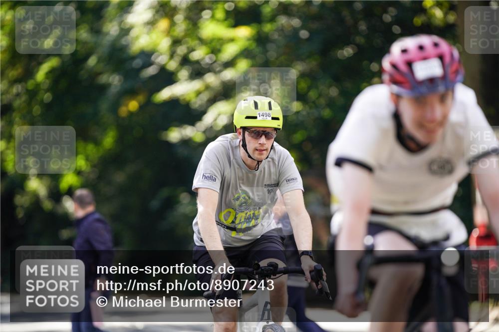 14.09.2025 - Stadtparktriathlon Michael Burmester http://msf.ph/oto/8907243 14.09.2025 13:34:42 Radfahren 1498, 1553, 1556, 1583, 1591 meine-sportfotos.de