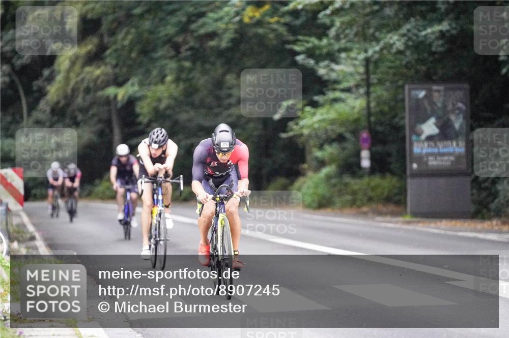 14.09.2025 - Stadtparktriathlon Michael Burmester http://msf.ph/oto/8907245 14.09.2025 09:17:53 Radfahren 310, 321, 322, 378, 405, 475, 476 meine-sportfotos.de