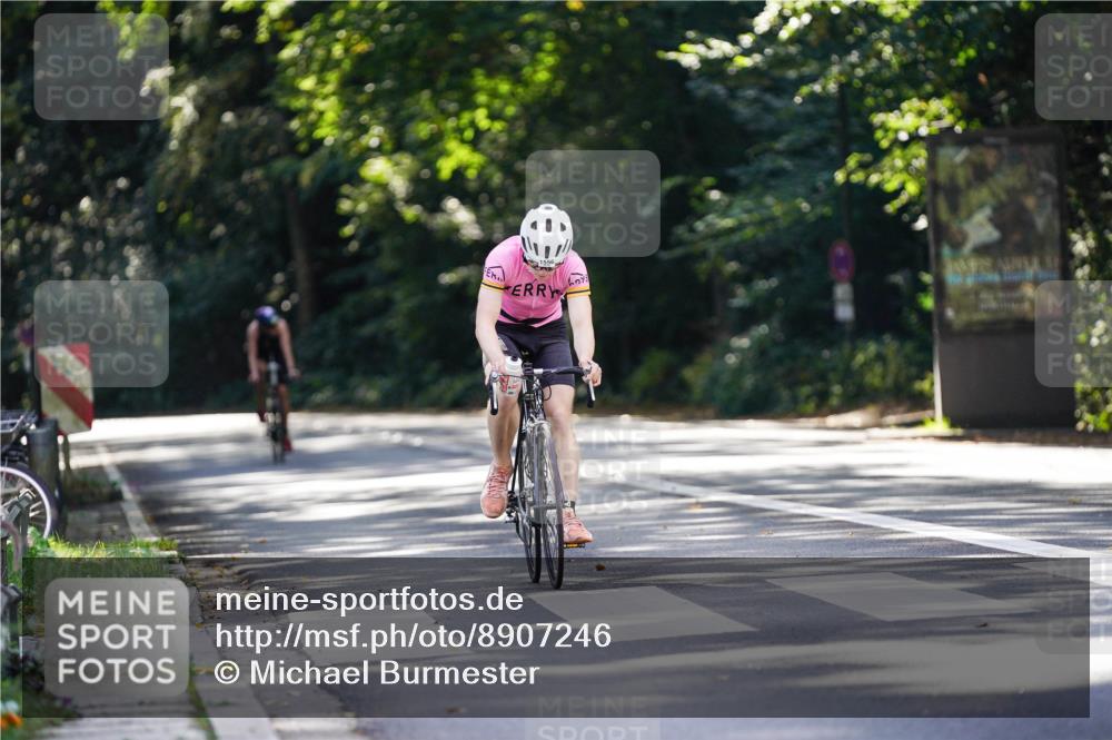 14.09.2025 - Stadtparktriathlon Michael Burmester http://msf.ph/oto/8907246 14.09.2025 13:34:45 Radfahren 1498, 1538, 1553, 1556, 1583 meine-sportfotos.de