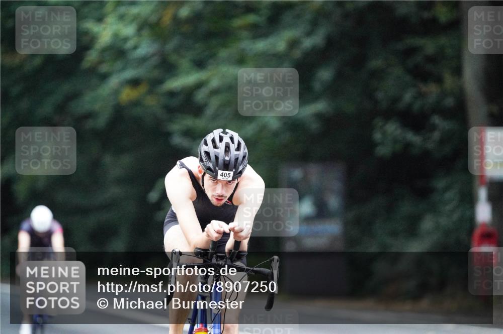 14.09.2025 - Stadtparktriathlon Michael Burmester http://msf.ph/oto/8907250 14.09.2025 09:17:55 Radfahren 321, 322, 378, 405, 412, 475 meine-sportfotos.de