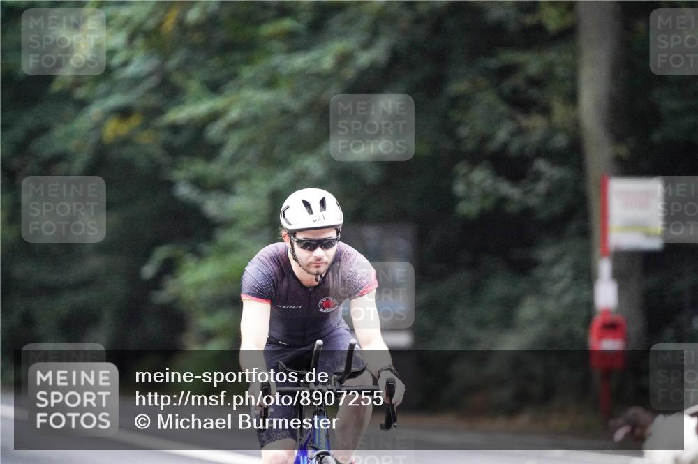 14.09.2025 - Stadtparktriathlon Michael Burmester http://msf.ph/oto/8907255 14.09.2025 09:17:57 Radfahren 321, 322, 378, 405, 412, 475 meine-sportfotos.de