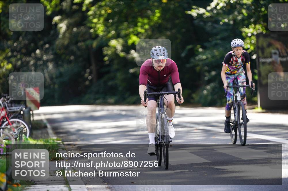 14.09.2025 - Stadtparktriathlon Michael Burmester http://msf.ph/oto/8907256 14.09.2025 13:35:06 Radfahren 1436, 1493, 1534 meine-sportfotos.de