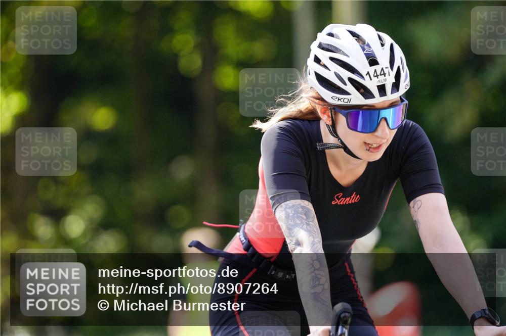 14.09.2025 - Stadtparktriathlon Michael Burmester http://msf.ph/oto/8907264 14.09.2025 13:35:23 Radfahren 1447, 1489, 1527, 1587 meine-sportfotos.de