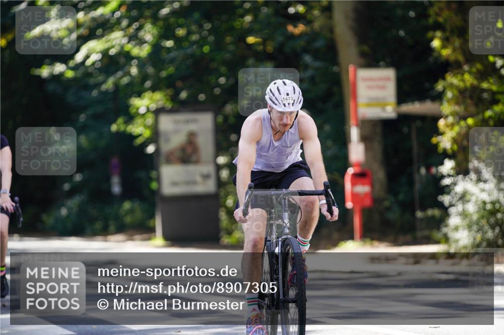 14.09.2025 - Stadtparktriathlon Michael Burmester http://msf.ph/oto/8907305 14.09.2025 13:35:46 Radfahren 1431, 1453, 1473, 1501 meine-sportfotos.de