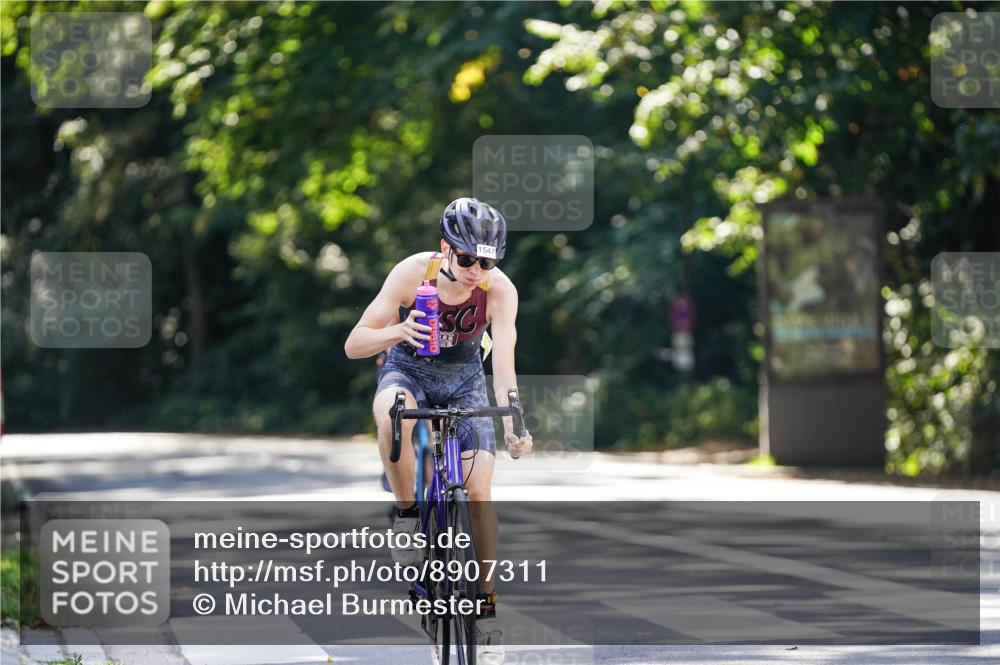 14.09.2025 - Stadtparktriathlon Michael Burmester http://msf.ph/oto/8907311 14.09.2025 13:36:09 Radfahren 1547, 1552 meine-sportfotos.de