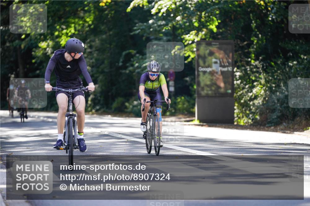 14.09.2025 - Stadtparktriathlon Michael Burmester http://msf.ph/oto/8907324 14.09.2025 13:36:28 Radfahren 1536, 1549 meine-sportfotos.de