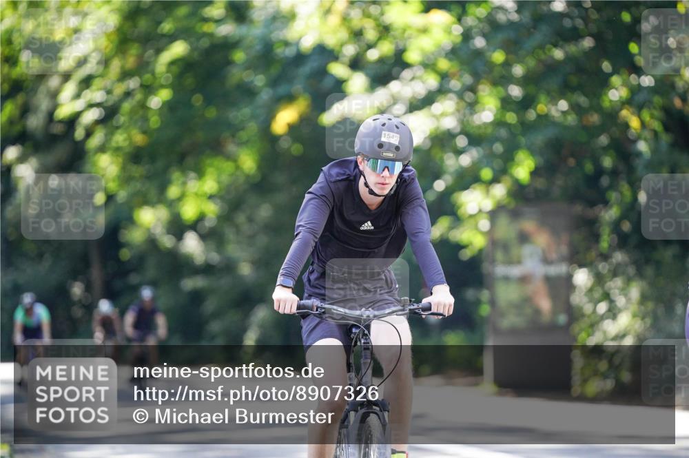 14.09.2025 - Stadtparktriathlon Michael Burmester http://msf.ph/oto/8907326 14.09.2025 13:36:30 Radfahren 1476, 1508, 1525, 1536, 1549 meine-sportfotos.de