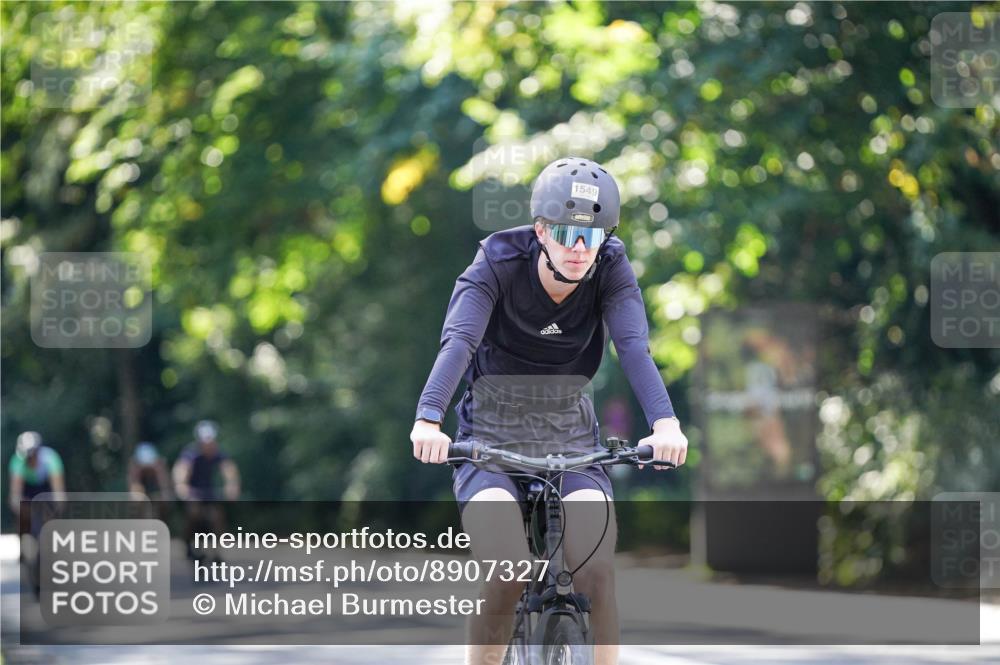 14.09.2025 - Stadtparktriathlon Michael Burmester http://msf.ph/oto/8907327 14.09.2025 13:36:30 Radfahren 1476, 1508, 1525, 1536, 1549 meine-sportfotos.de