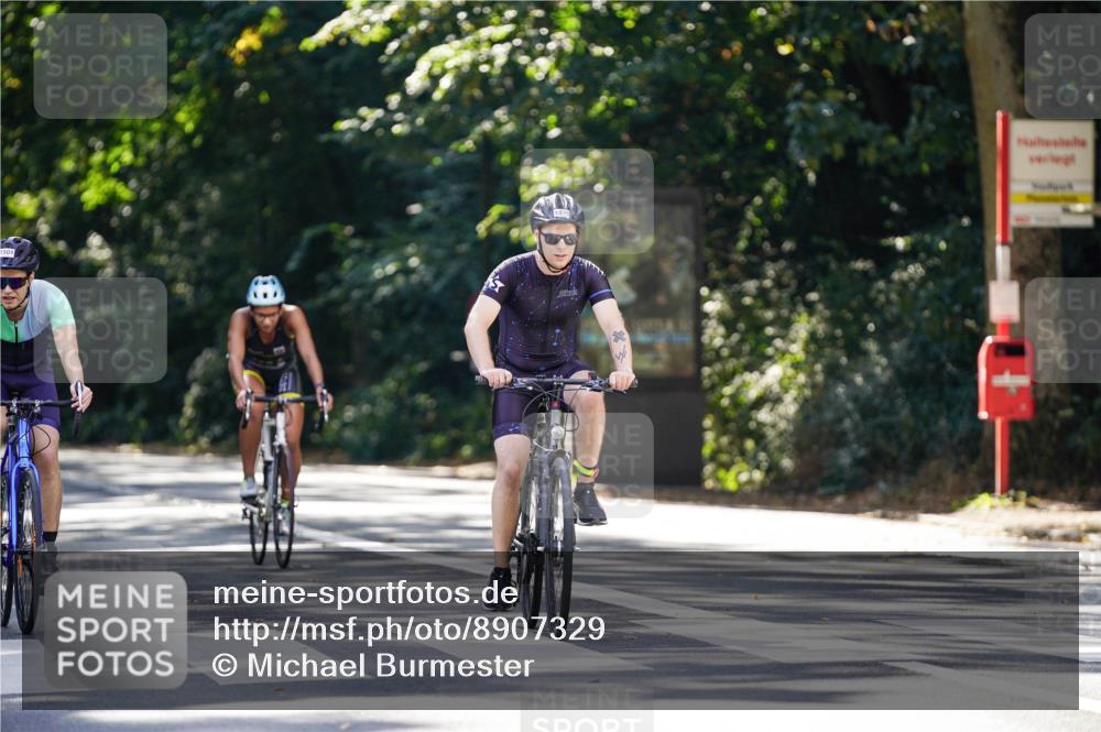 14.09.2025 - Stadtparktriathlon Michael Burmester http://msf.ph/oto/8907329 14.09.2025 13:36:35 Radfahren 1476, 1508, 1525, 1536, 1549 meine-sportfotos.de