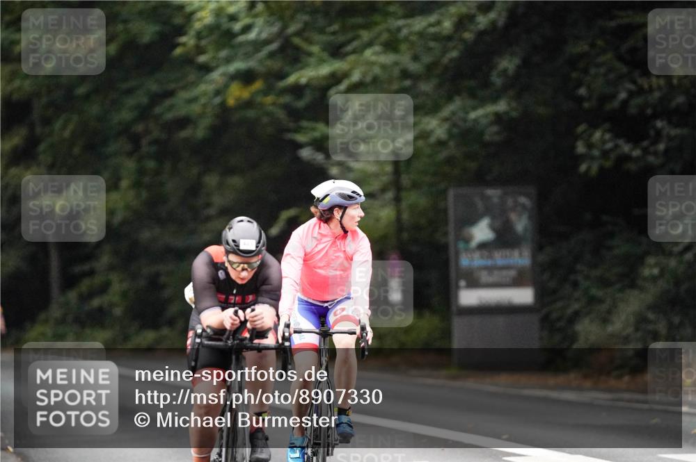 14.09.2025 - Stadtparktriathlon Michael Burmester http://msf.ph/oto/8907330 14.09.2025 09:18:33 Radfahren 358, 374, 415, 483 meine-sportfotos.de